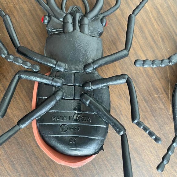 (4) Vintage 1979 Beetle Toys - Picture 7 of 9